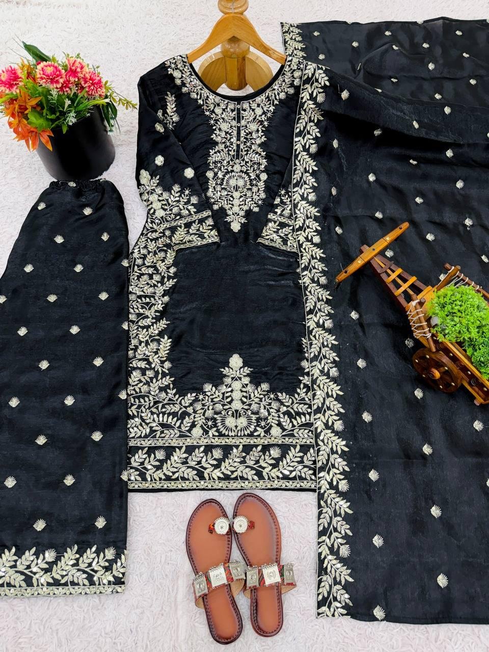 Roman Fabric Suit Set Black